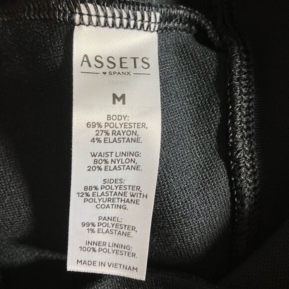 Spanx Assets, two toned leggings, excellent condition, size medium - Picture 2 of 2